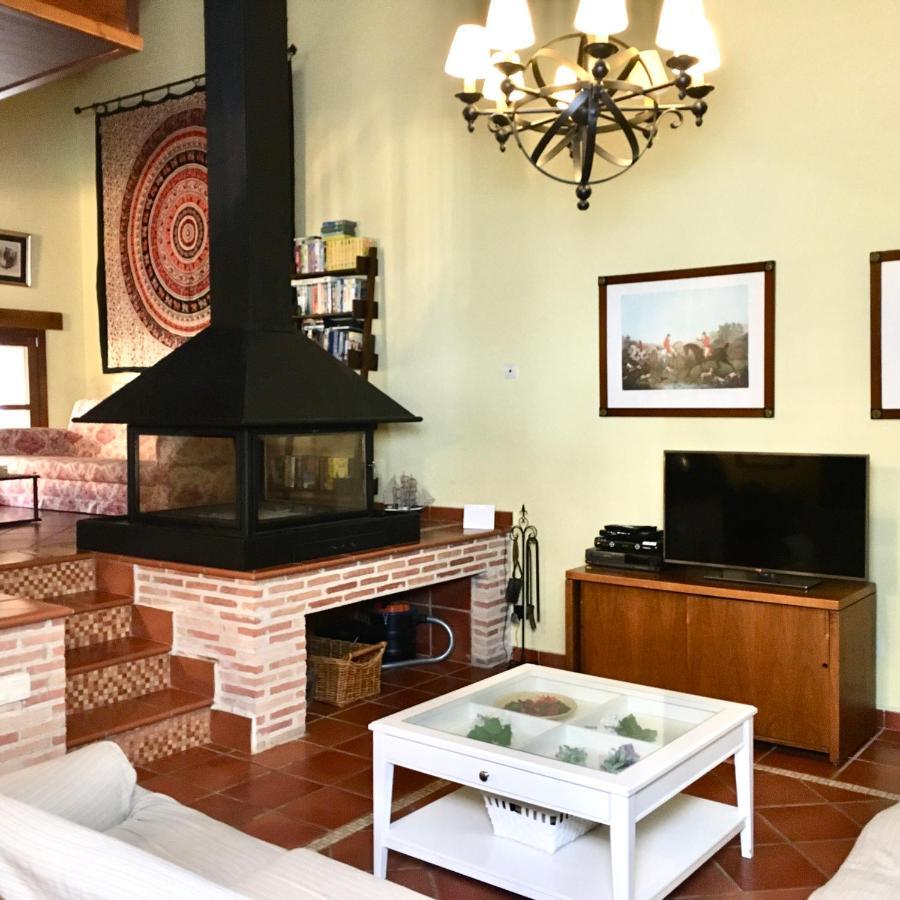 Almenara de Tormes Casa Roble 게스트하우스 외부 사진