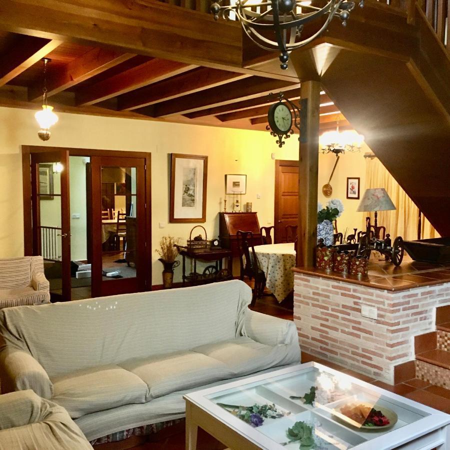 Almenara de Tormes Casa Roble 게스트하우스 외부 사진