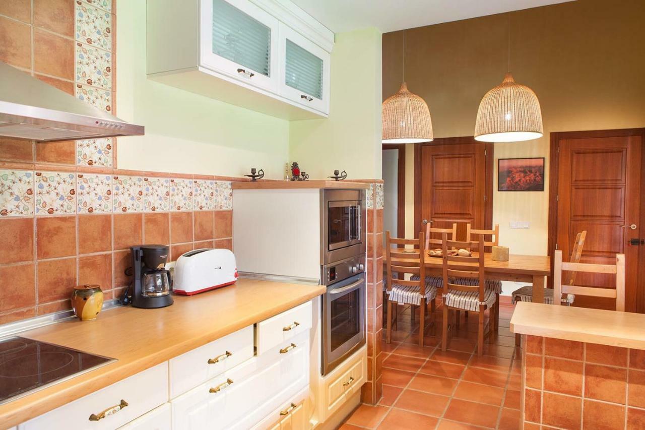Almenara de Tormes Casa Roble 게스트하우스 외부 사진