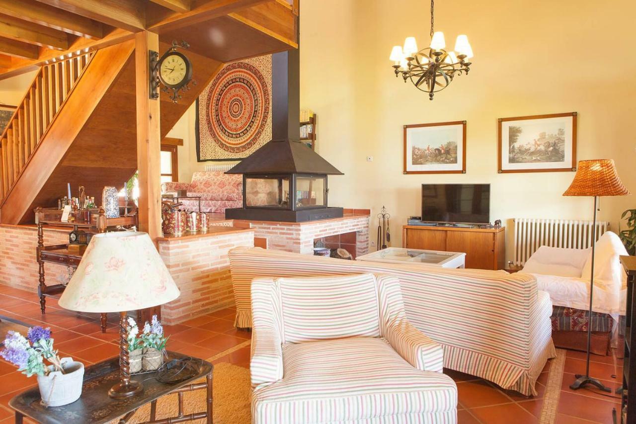 Almenara de Tormes Casa Roble 게스트하우스 외부 사진
