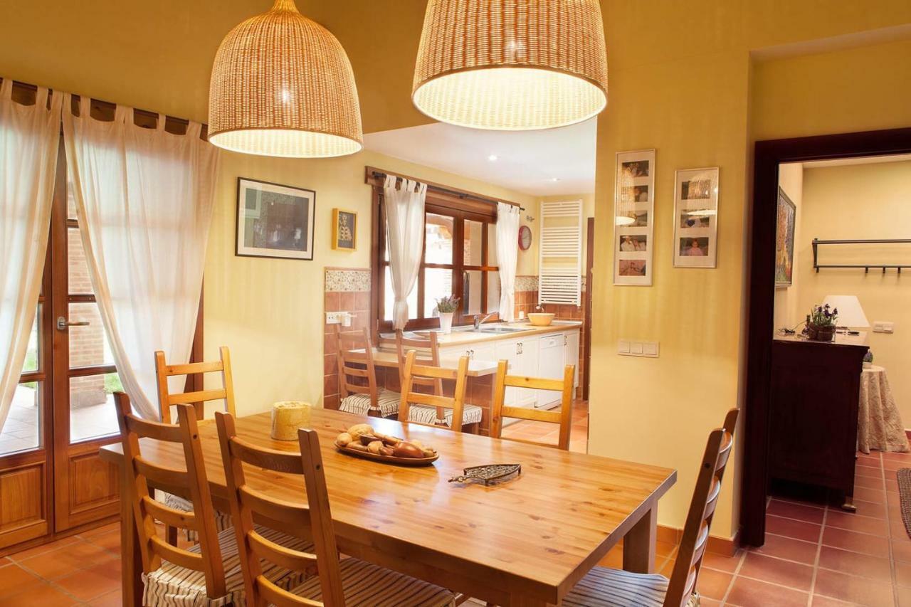 Almenara de Tormes Casa Roble 게스트하우스 외부 사진