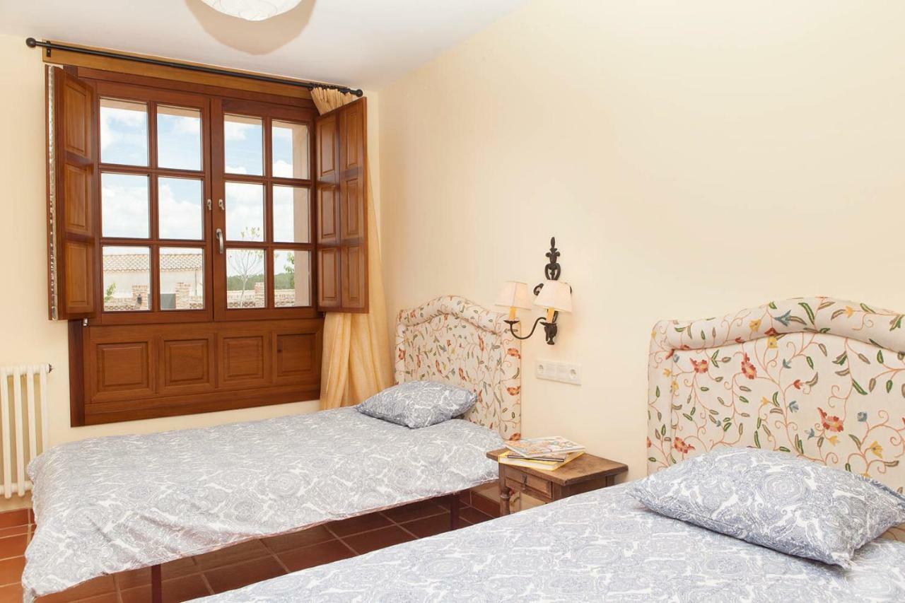 Almenara de Tormes Casa Roble 게스트하우스 외부 사진